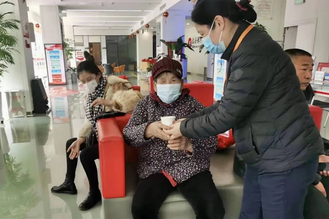 临商银行：多点发力提升服务 做好养老金融文章